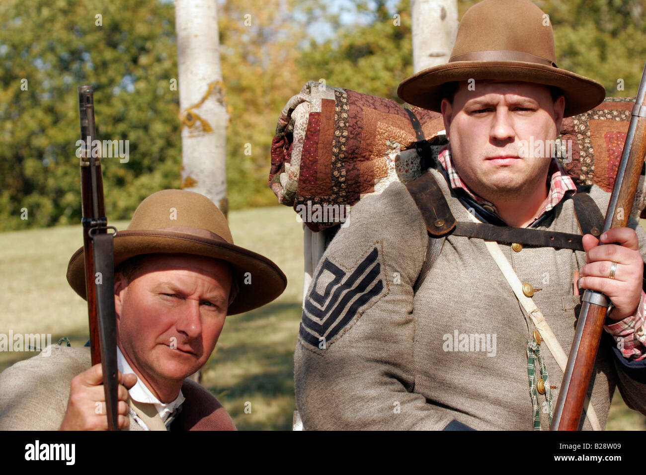 Portrait de deux soldats confédérés lors d'une reconstitution de la guerre civile Banque D'Images