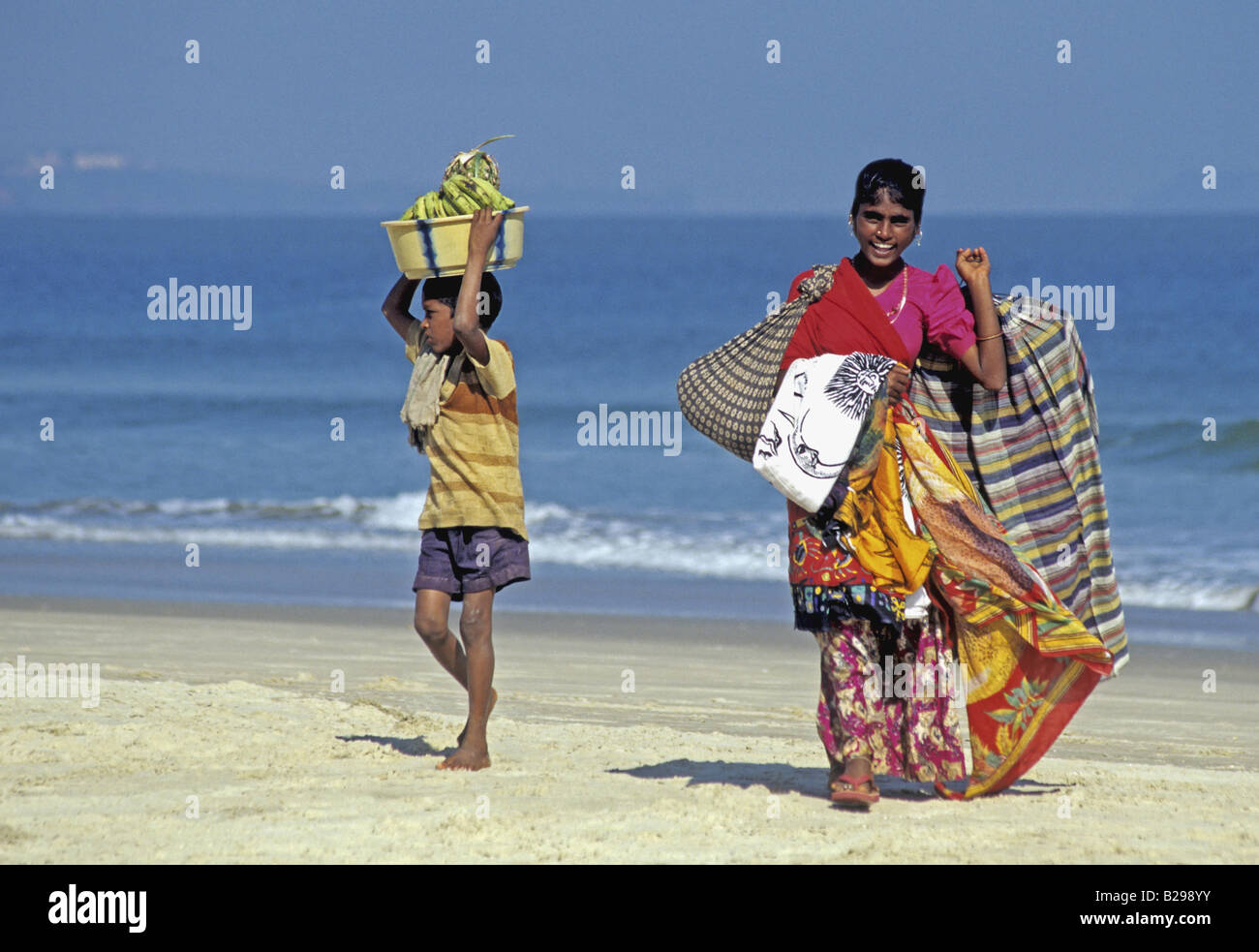 Vendeur Beach Goa State India Date 15062008 Ref ZB548 1155730034 CRÉDIT OBLIGATOIRE Sem - Allemand Photos du Monde Banque D'Images