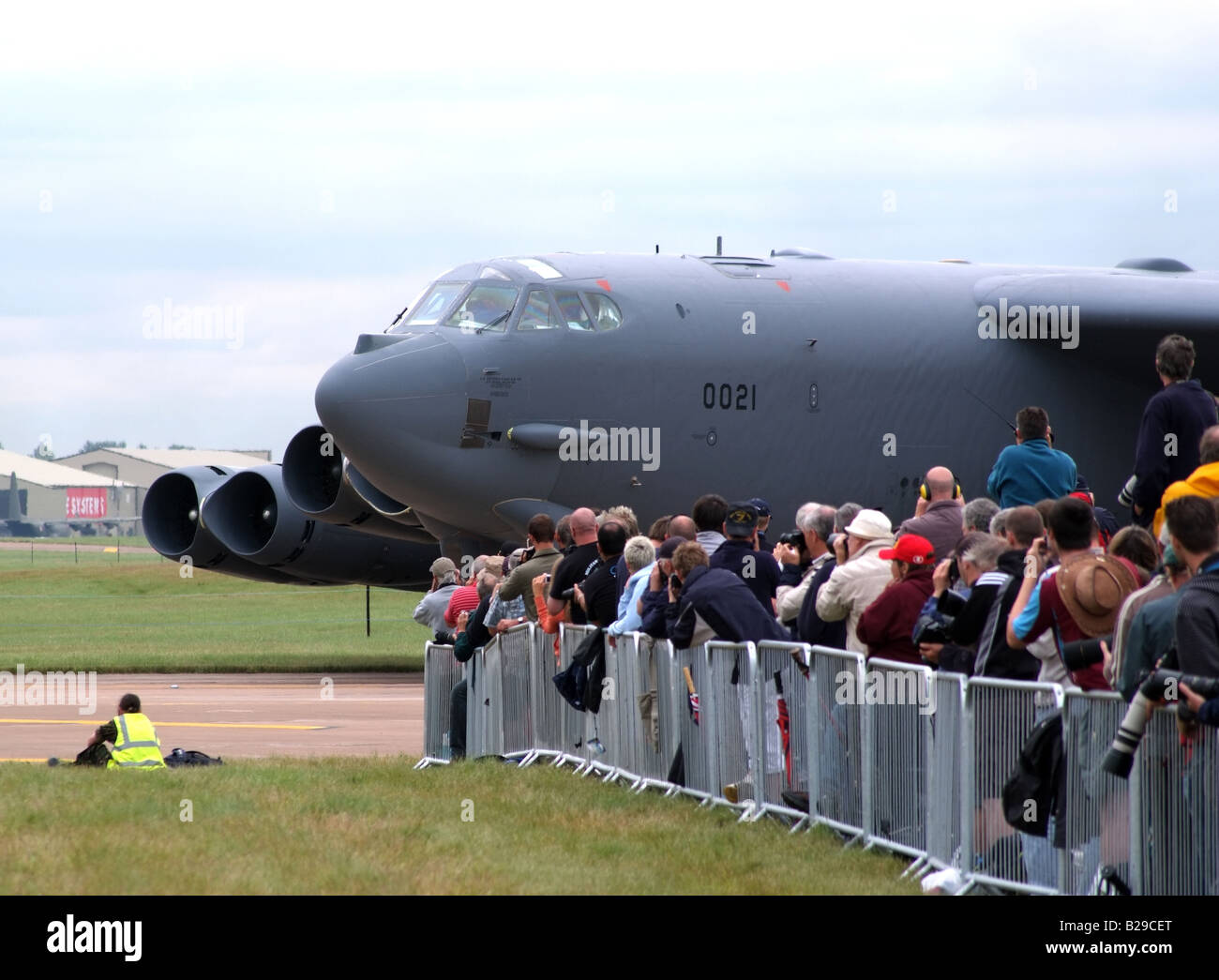 Un B-52 Stratofortress plane sur l'Airshow foule Banque D'Images