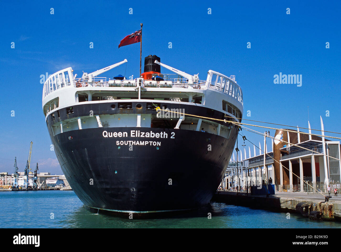 Bateau de croisière Queen Elizabeth 2 Banque D'Images