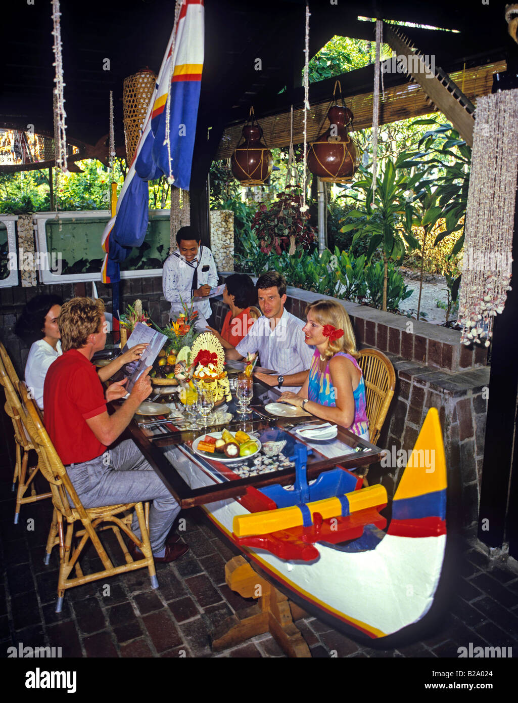 Restaurant de plage Bali Indonésie Date 28 03 2008 WP Ref B548 1116530006 CRÉDIT OBLIGATOIRE Sem - Allemand Photos du Monde Banque D'Images
