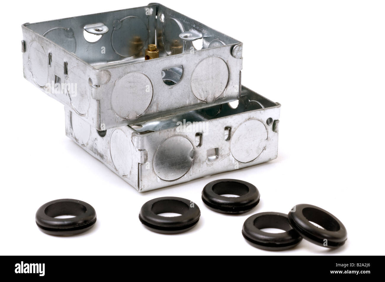 Deux metal prise électrique avec terre et oeillets de fixation Banque D'Images