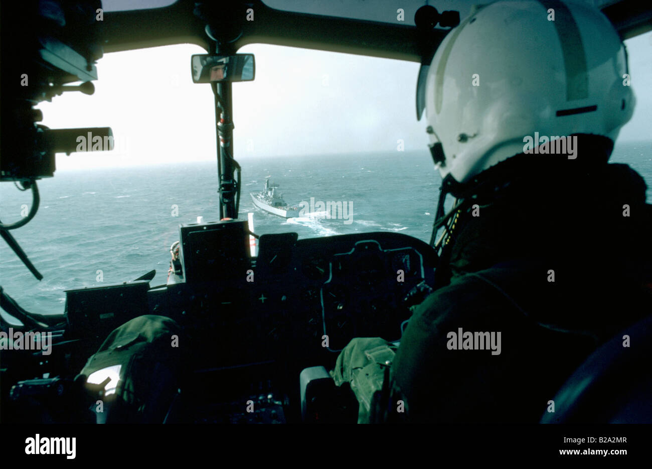 Pilote d'hélicoptère Lynx de la Marine royale Banque D'Images