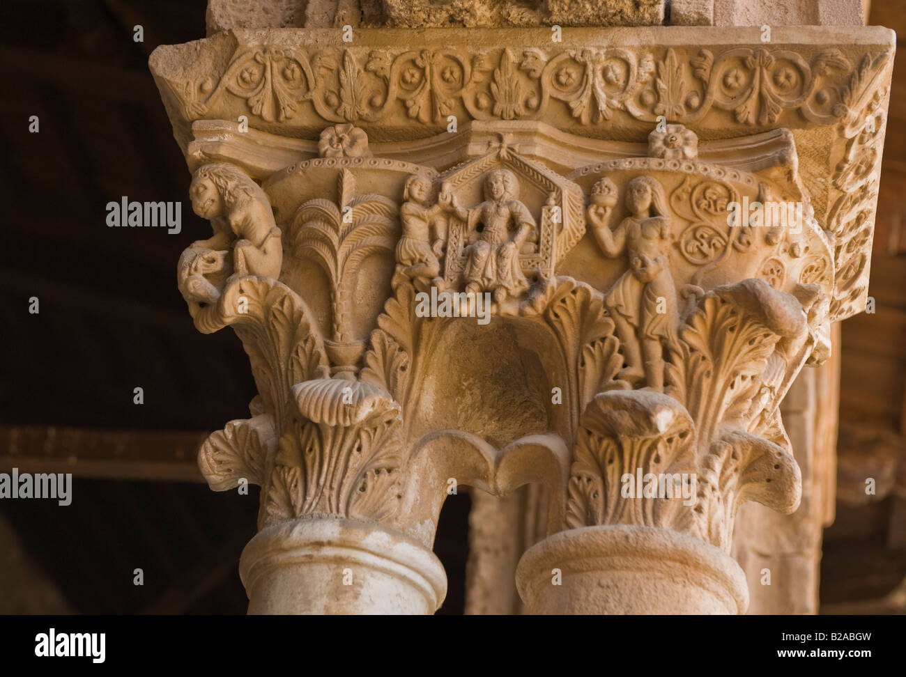 Détail capital cloître Banque D'Images