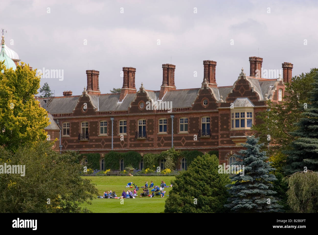 Voyage scolaire à l'extérieur de Sandringham House,Sandringham Estate,Sandringham, Norfolk, Angleterre, Royaume-Uni (retrait de Sa Majesté la Reine) Banque D'Images