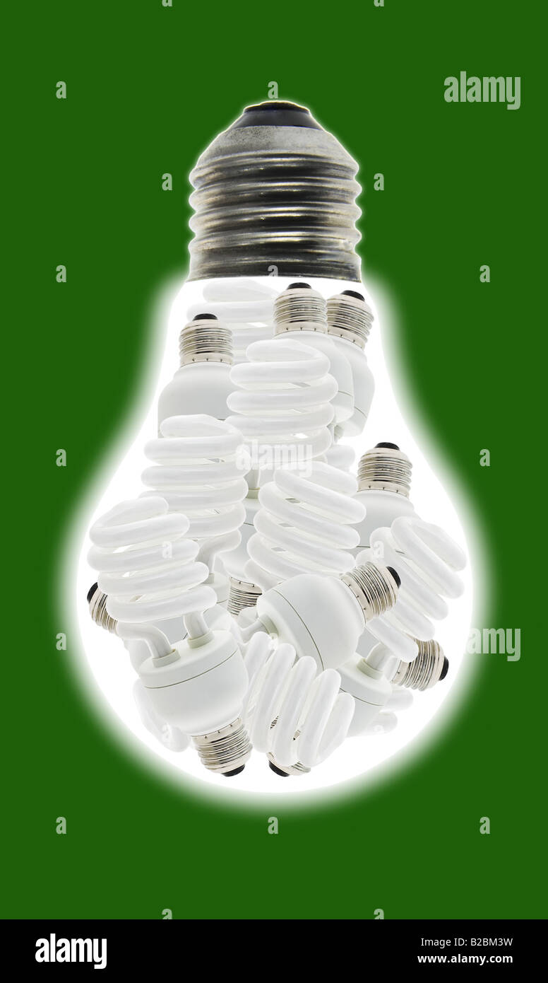 Image conceptuelle d'un groupe d'ampoules à économie d'énergie à l'intérieur de l'ampoule à incandescence Banque D'Images