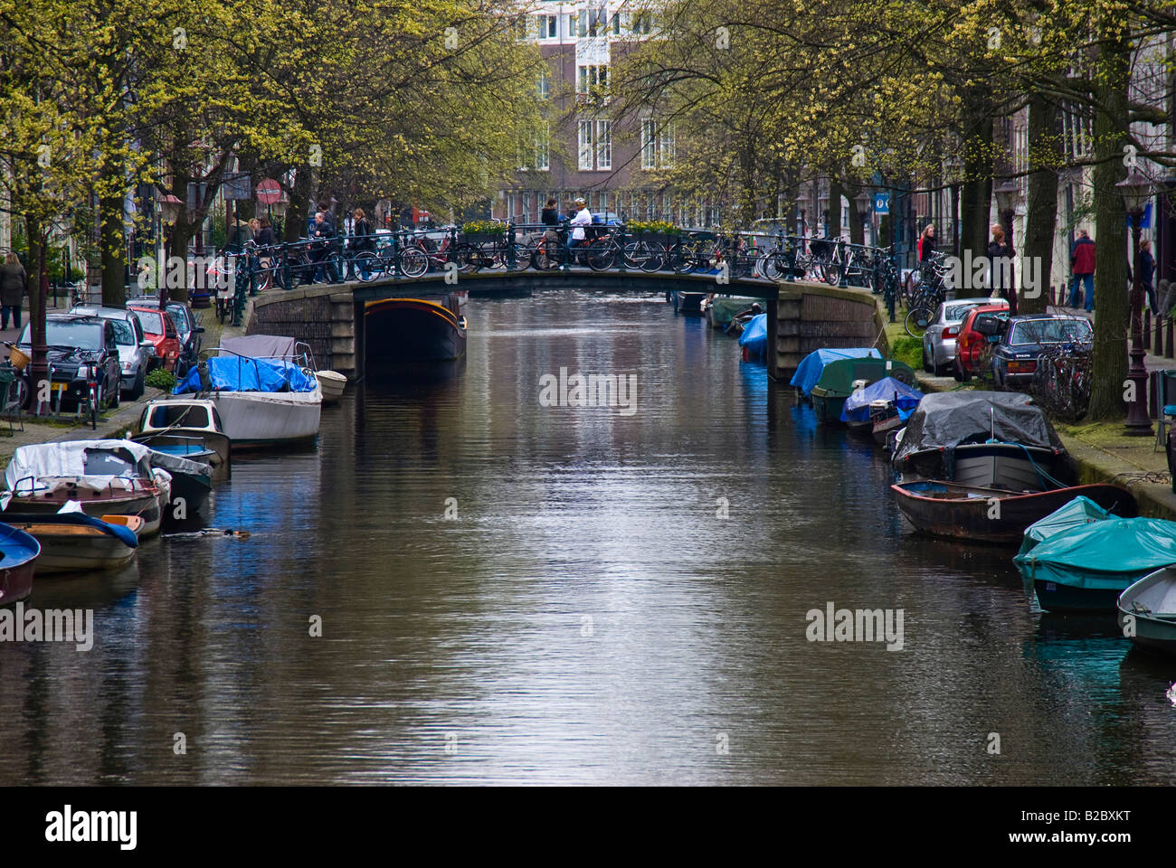 Les canaux dans le quartier du Jordaan, à Amsterdam, Pays-Bas, Europe Banque D'Images