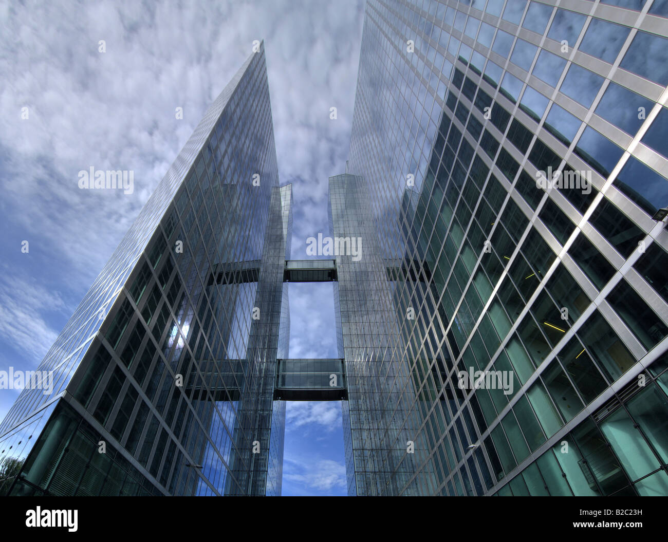 Mettre en évidence les tours, architectes et Murphy Jahn, Munich, Bavière, Allemagne Banque D'Images