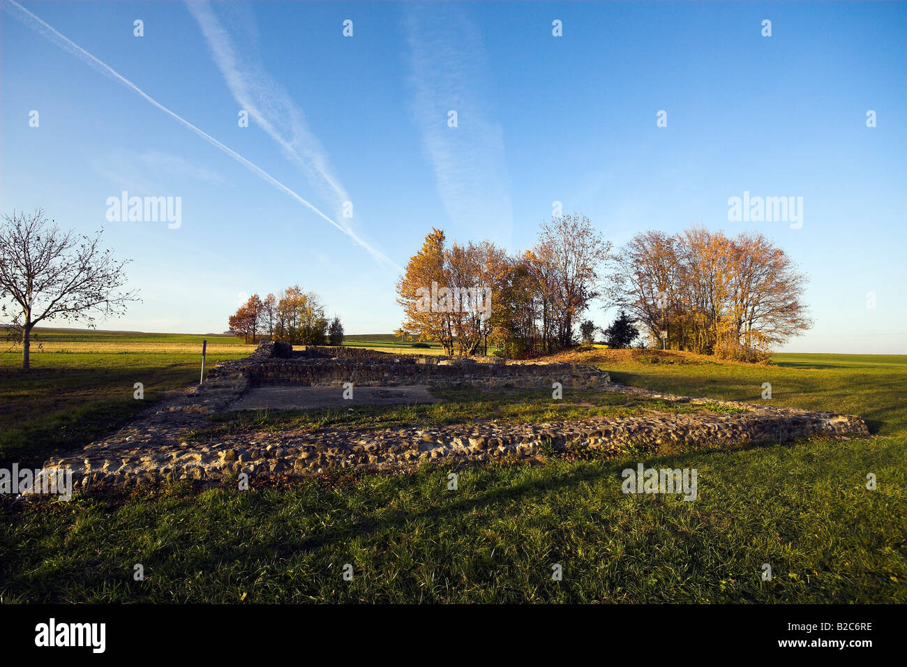 Vestiges d'un mur roman estate par Schlatt am Randen, Hegau, comté de Konstanz, Bade-Wurtemberg, Allemagne, Europe Banque D'Images