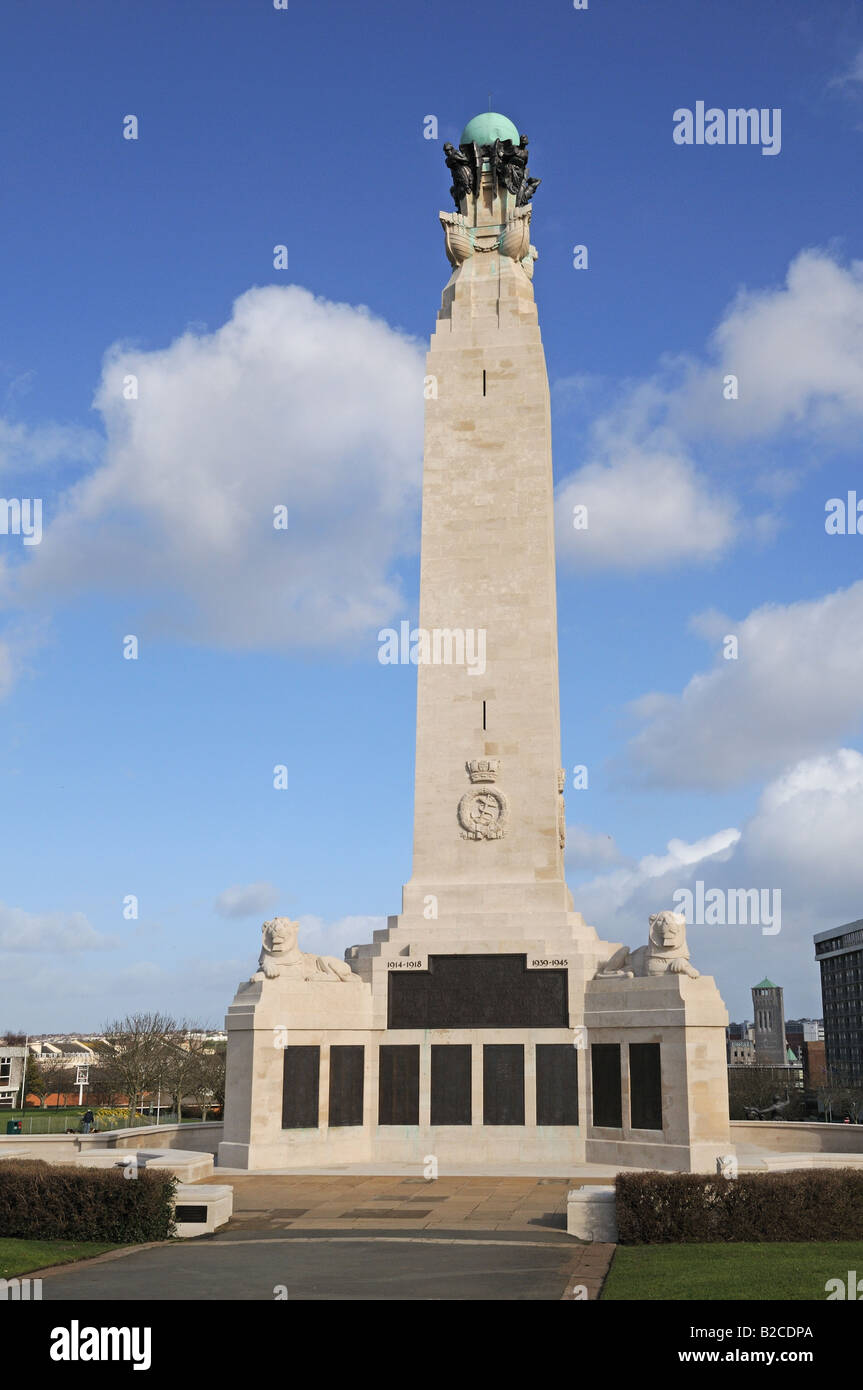 Mémorial de guerre de la Marine royale pour ceux qui sont perdus dans les 1914 à 1918 et 1939 à 1945 des guerres sur la promenade sur l'Angleterre Plymouth Hoe Banque D'Images