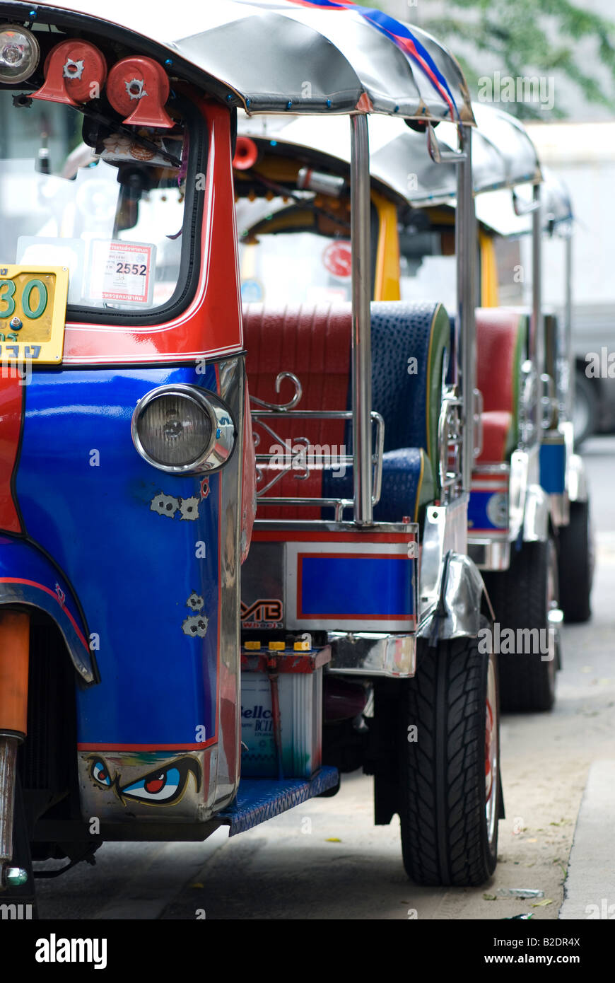 Trois Tuk Tuks stationné à Bangkok Banque D'Images