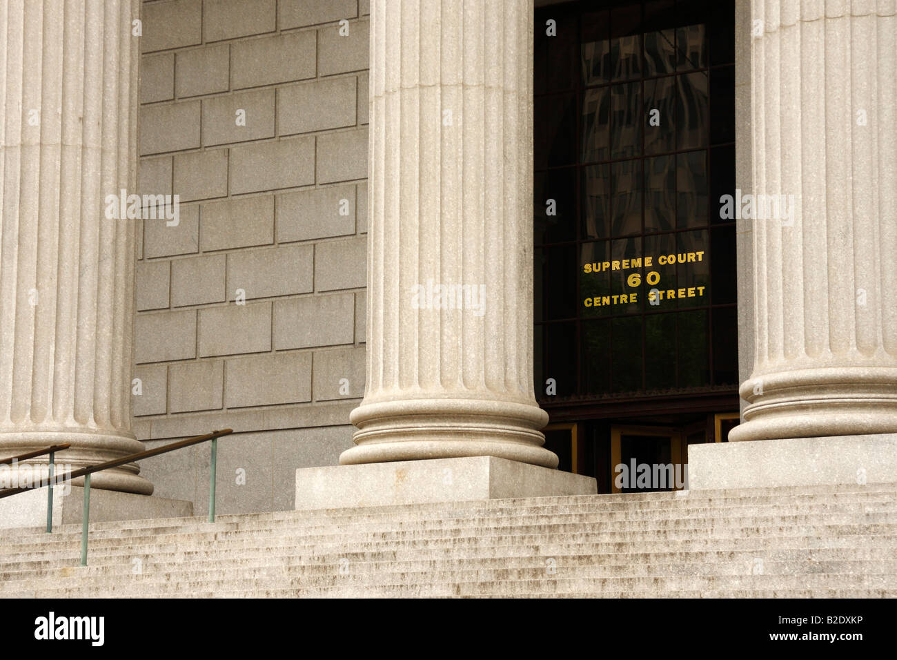 Colonnes de l'édifice de la Cour suprême - New York City, USA Banque D'Images