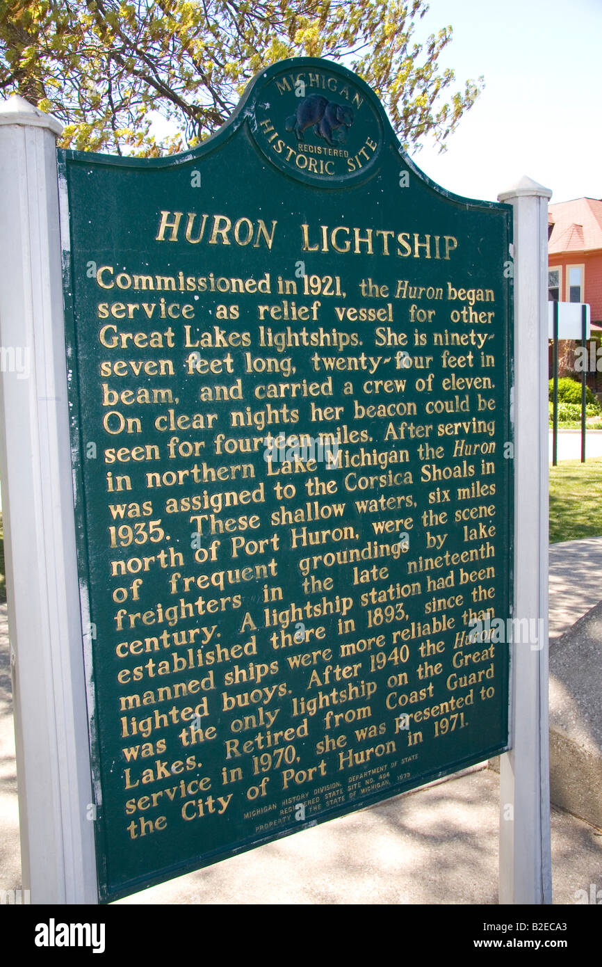 Un signe de Pine Grove Park racontant l'histoire de l'Huron Lightship maintenant un musée à Port Huron au Michigan Banque D'Images