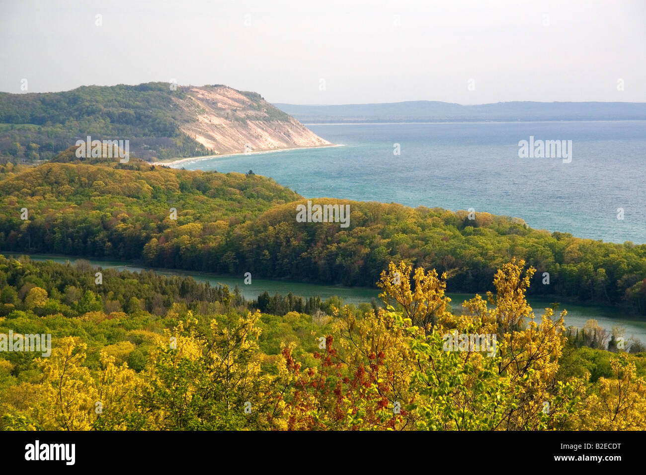 Le lac Michigan à Sleeping Bear Dunes National Lakeshore situé le long de la côte nord-ouest de la péninsule inférieure du Michigan Banque D'Images