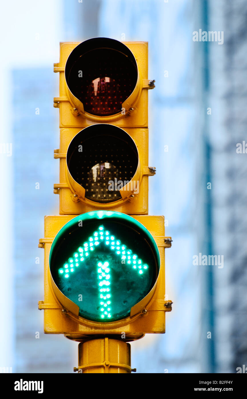 Flèche verte Feu Banque D'Images
