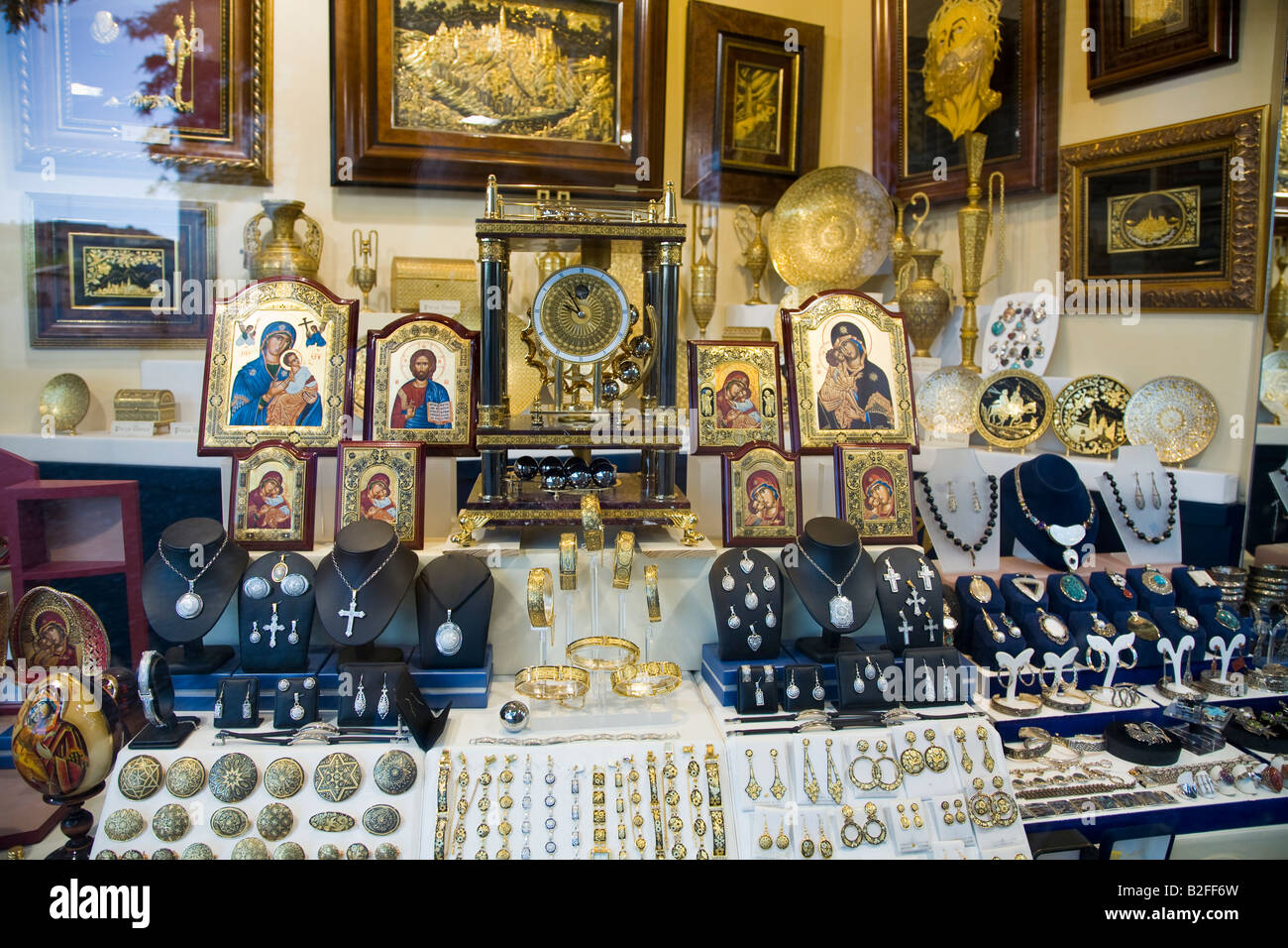 Toledo spain damascene plates Banque de photographies et d’images à haute résolution - Alamy