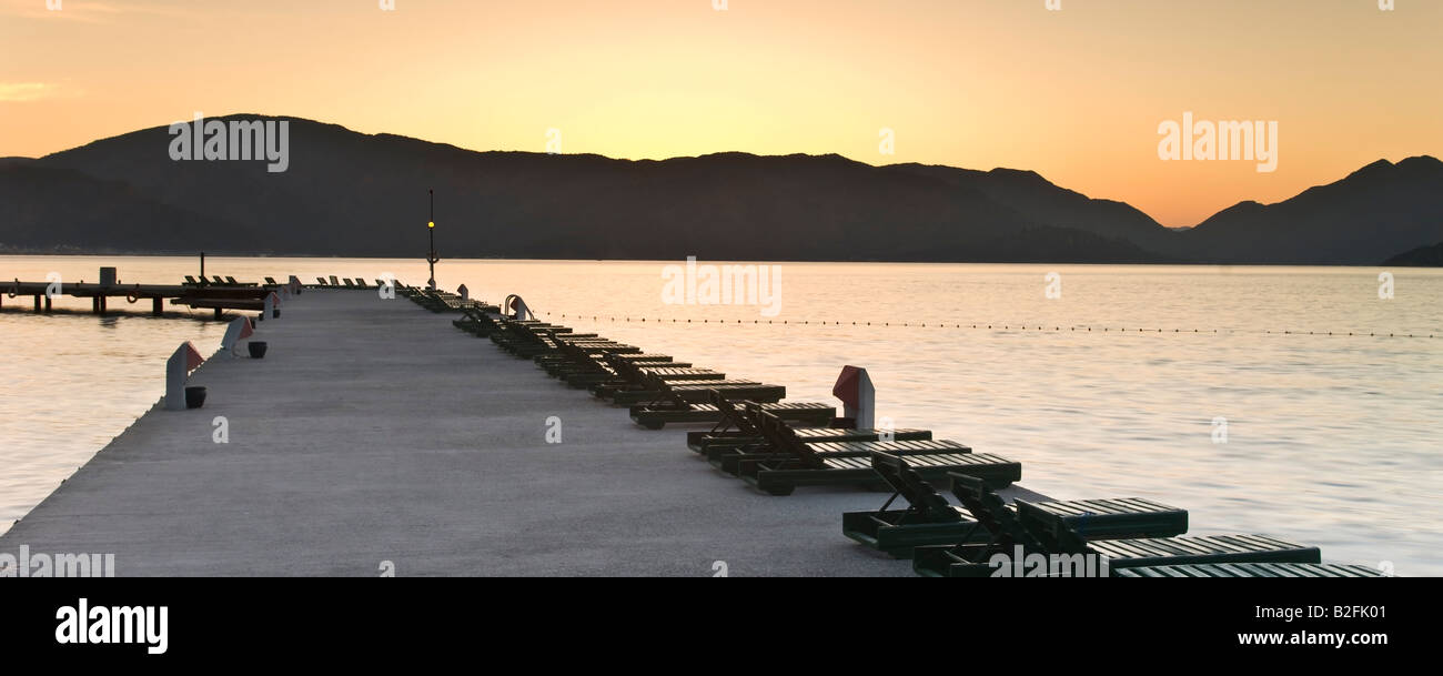 Vu de la baie de Marmaris Marmaris Palace Hôtel jetée à l'aube de la Turquie Marmaris Mugla Banque D'Images