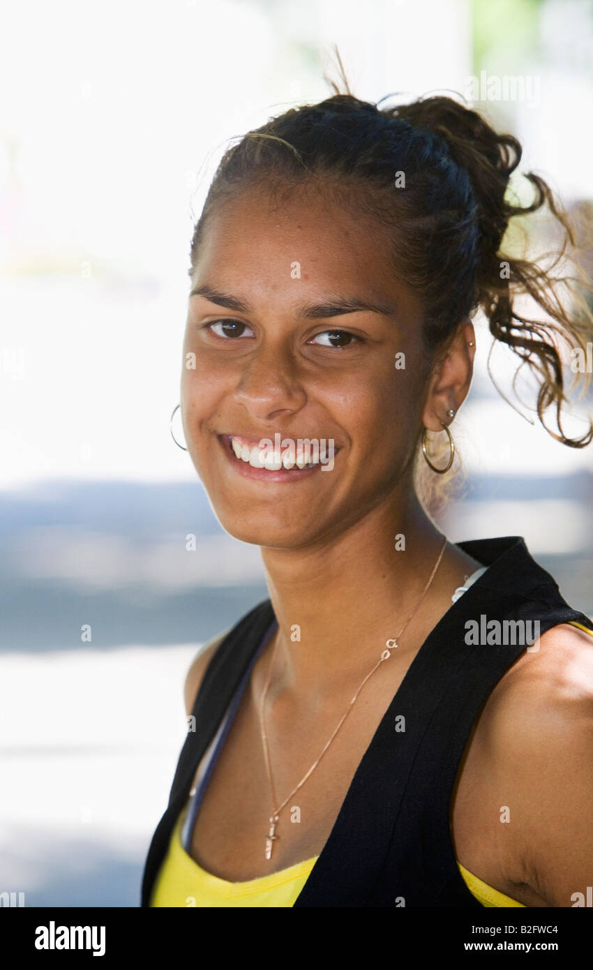Femme autochtone - Cairns, Queensland, Australie Photo Stock - Alamy
