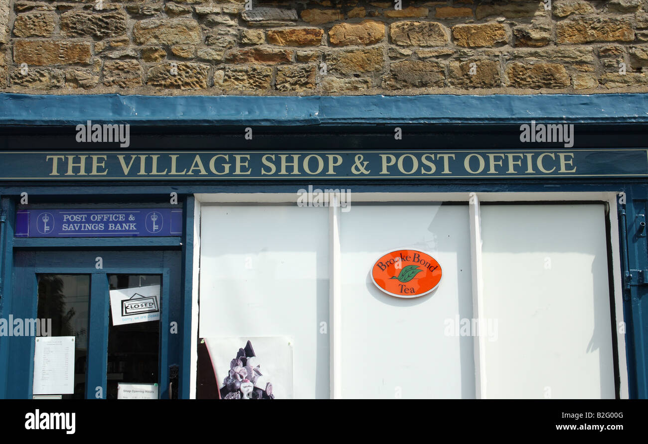 Magasin du village et le bureau de poste, Derbyshire, Angleterre, Royaume-Uni Banque D'Images