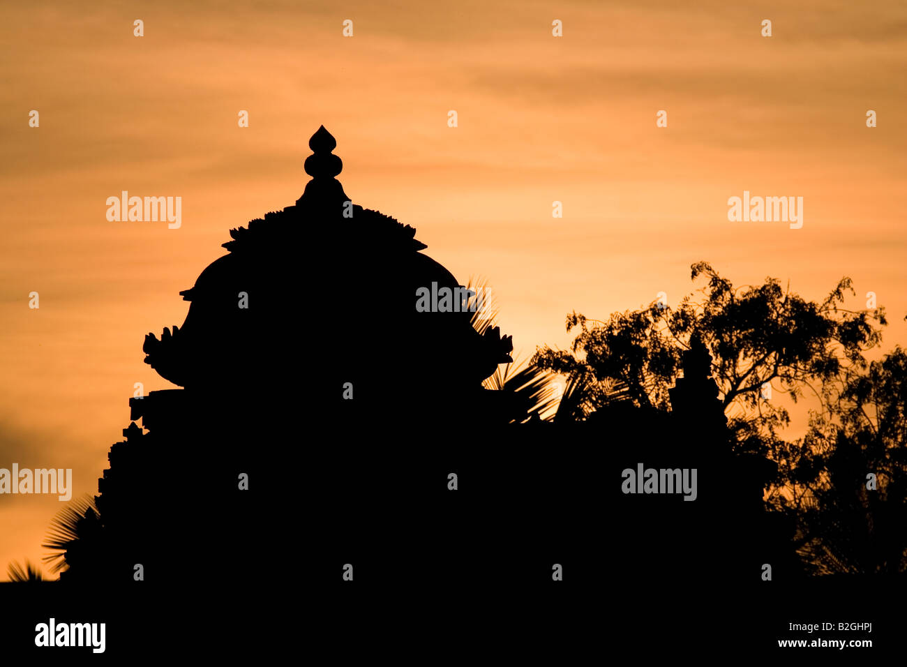 Coucher de soleil sur la période Hoysala Temple Kesava à Somnathpur en Inde du sud. Banque D'Images