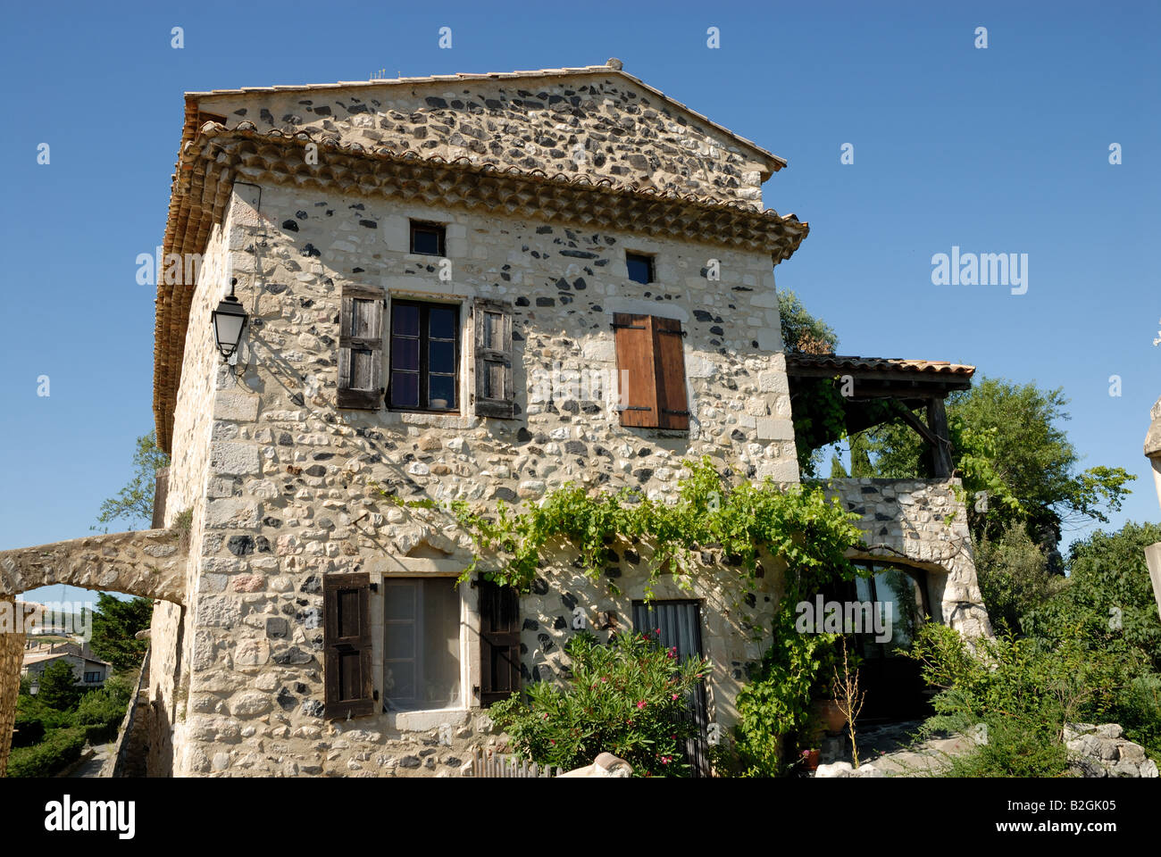 Maison ancienne dans un village dans le sud de la France Banque D'Images