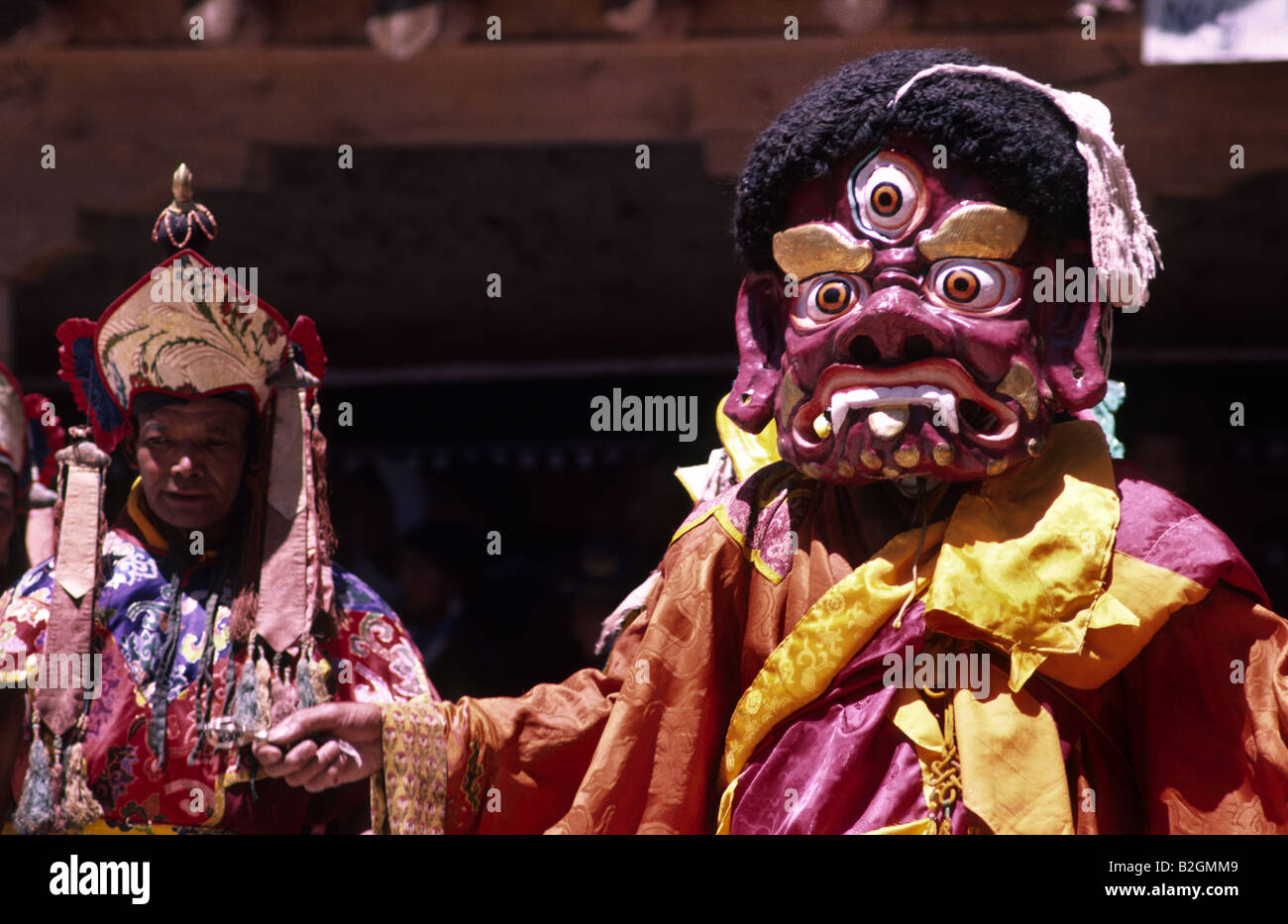 Danseurs masqués lors du festival Hemis. Jammu-et-Cachemire, Ladakh, Inde l'état. Banque D'Images