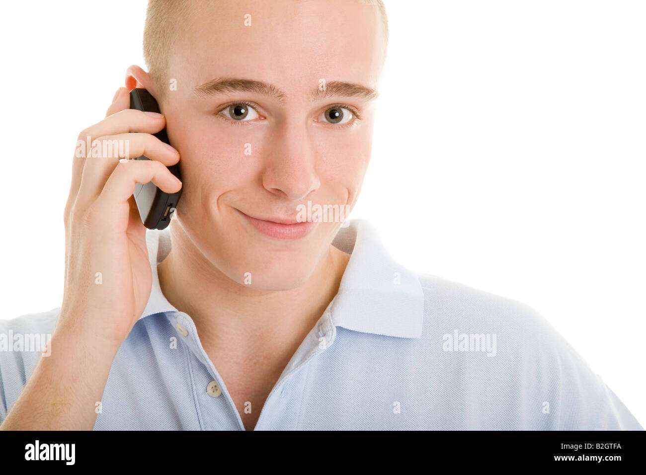 Portrait jeune homme téléphone mobile téléphone sourire parler appeler les gens Banque D'Images