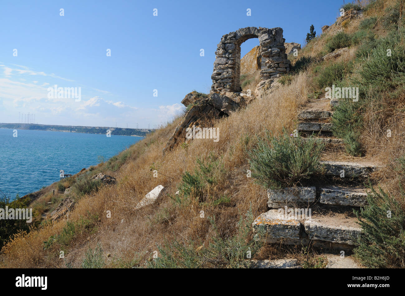 La pierre ancienne porte de la mer à cap Kaliakra en Bulgarie Banque D'Images