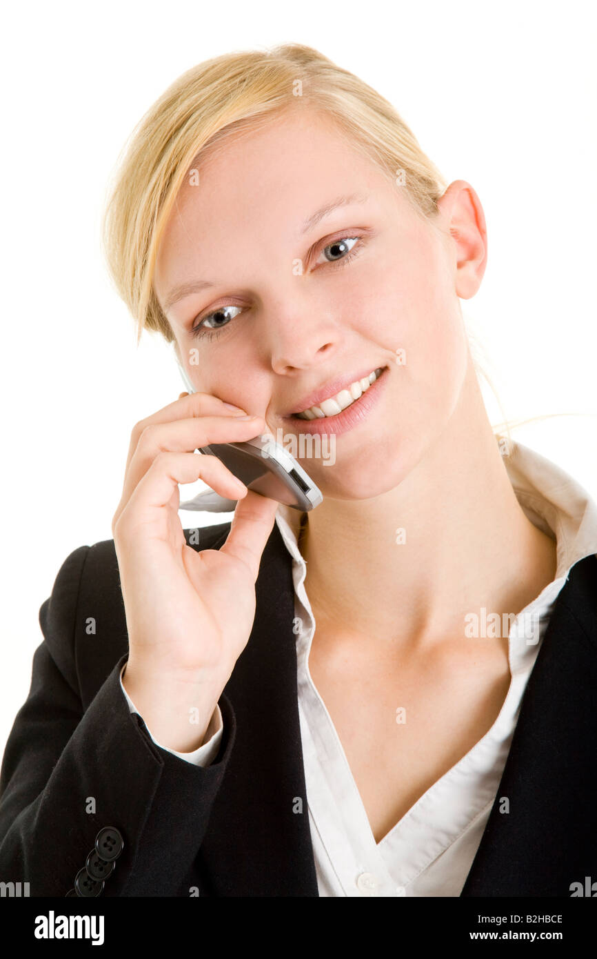 Consciente intéressées young businesswoman blonde femme attentived d'appels au numéro de téléphone occupé puissant portrait parler mobil Banque D'Images