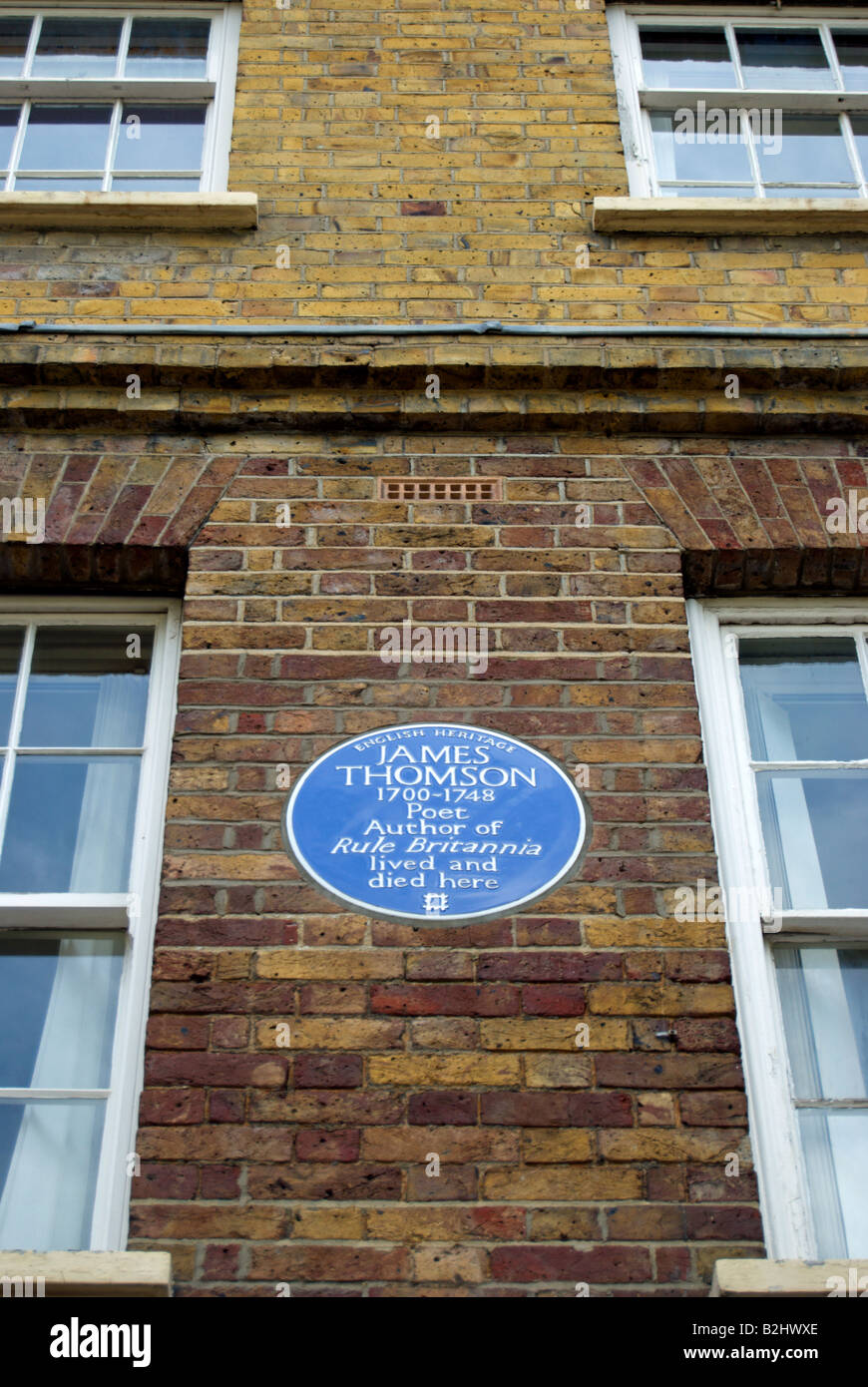 English Heritage blue plaque marquant une ancienne maison de James Thomson, auteur de Rule Britannia, Richmond, Surrey, Angleterre Banque D'Images