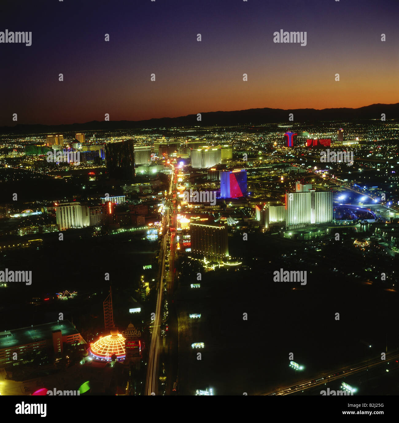 Géographie / voyages, USA, Nevada, Las Vegas, vues sur la ville / paysages urbains, vue sur la ville depuis la stratosphère Tower, Amérique du Nord Banque D'Images