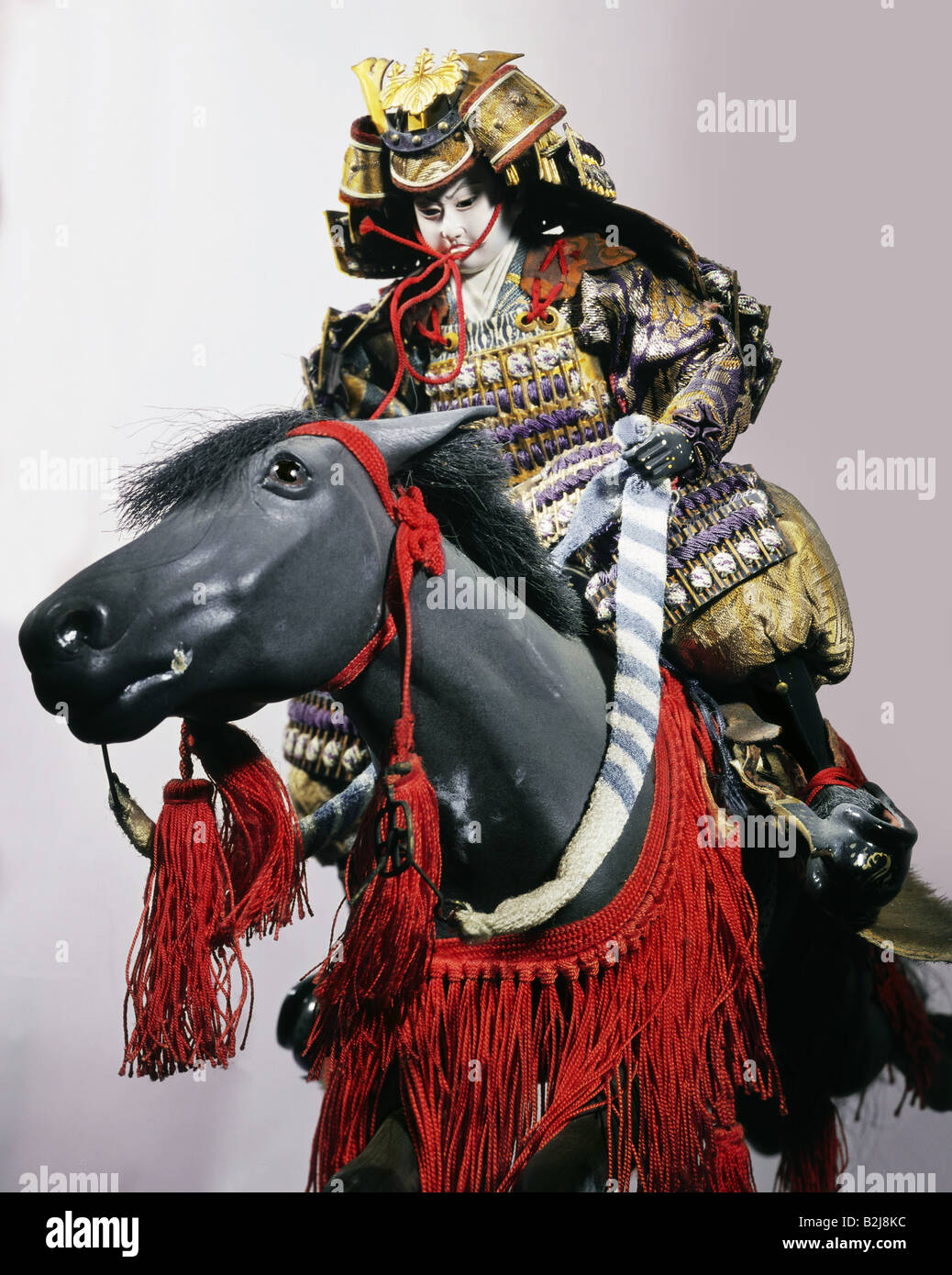 Jouets, poupées, samouraï sur cheval, bois peint avec soie et brocart, poupée pour la festivité Tango no sekku, Japon, vers 1890, Banque D'Images