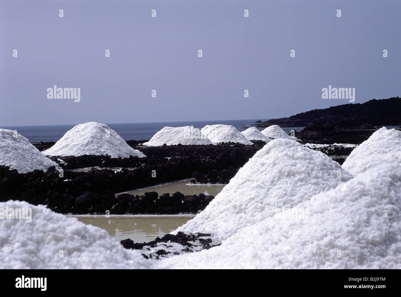 La production de sel, sel, saline, sel de l'évaporation des bassins, Punto de Fuencaliente, La Palma, Canary Islands, Espagne,-Additional-Rights Clearance-Info-Not-Available Banque D'Images