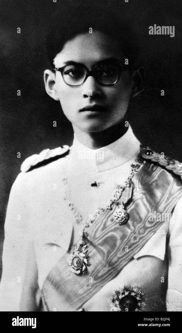Rama IX Bhumibol Adulyadai, 5.12.1927 - 13.10.2016, roi de Thaïlande 9.6.1946 - 13.10.2016, demi-longueur, fin des années 1940, Banque D'Images