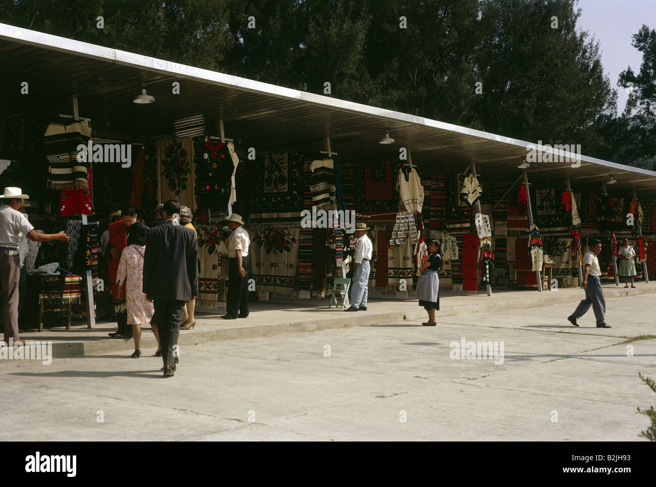 Géographie / voyages, Mexique, Mexico, commerce, stands textiles à Xochimilco, 1964, Banque D'Images