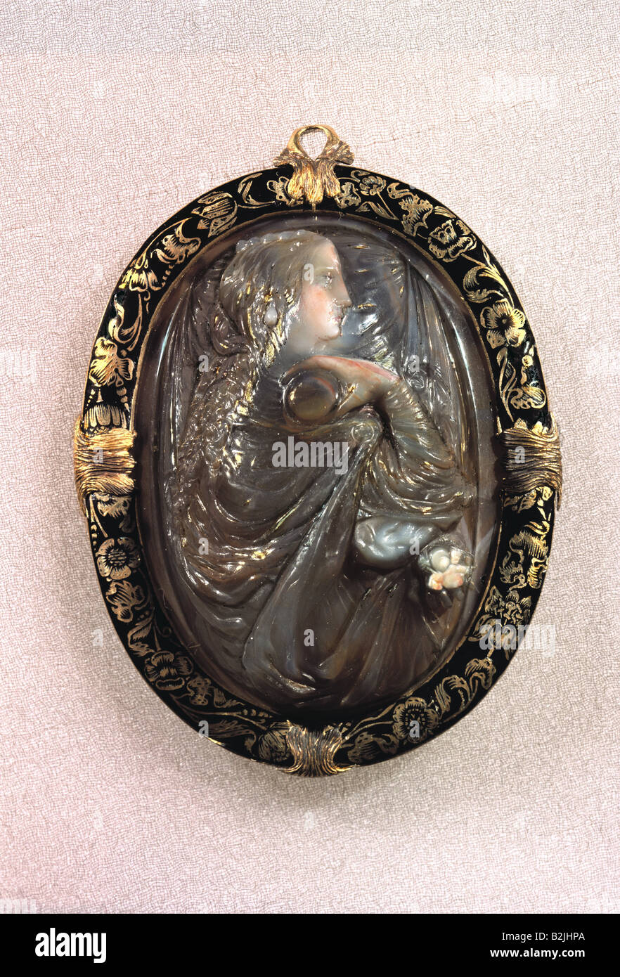 Beaux-arts, bijoux, intailles, jeune femme, demi-longueur, par Ottavio Miseroni (1567 - 1624), calcédoine, d'or, émaillés, 8,5 cm x 5,3 cm, début du 17e siècle, le Kunsthistorisches Museum (Musée de l'histoire de l'Art), Vienne, l'artiste n'a pas d'auteur pour être effacé Banque D'Images