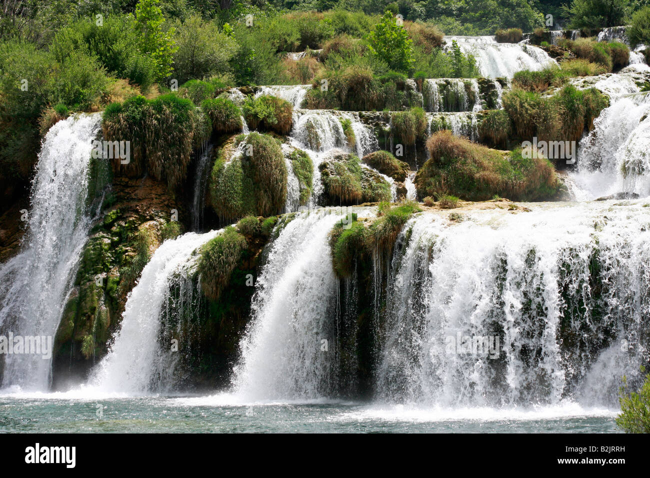 Les chutes et cascades de Krka National Park,Croatie,sont beaucoup visité et apprécié par les touristes locaux et internationaux Banque D'Images