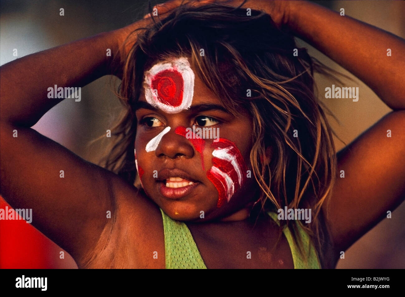 Les enfants autochtones, l'arrière-pays australien Banque D'Images