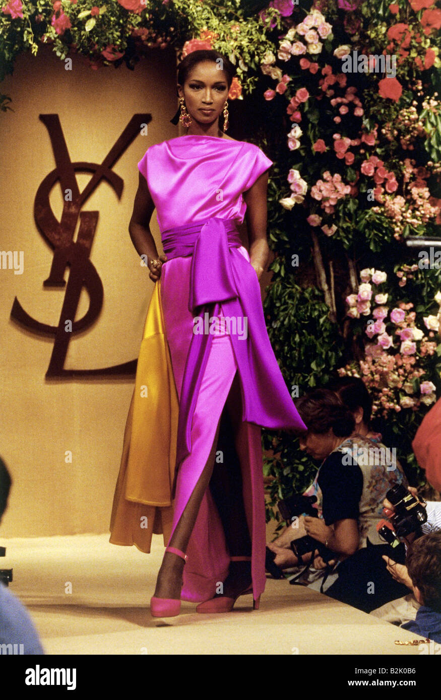 Mode, défilé de mode, Pert-A-porter, Paris, Yves Saint Laurent, collection  hiver 1992 / 1993 Photo Stock - Alamy