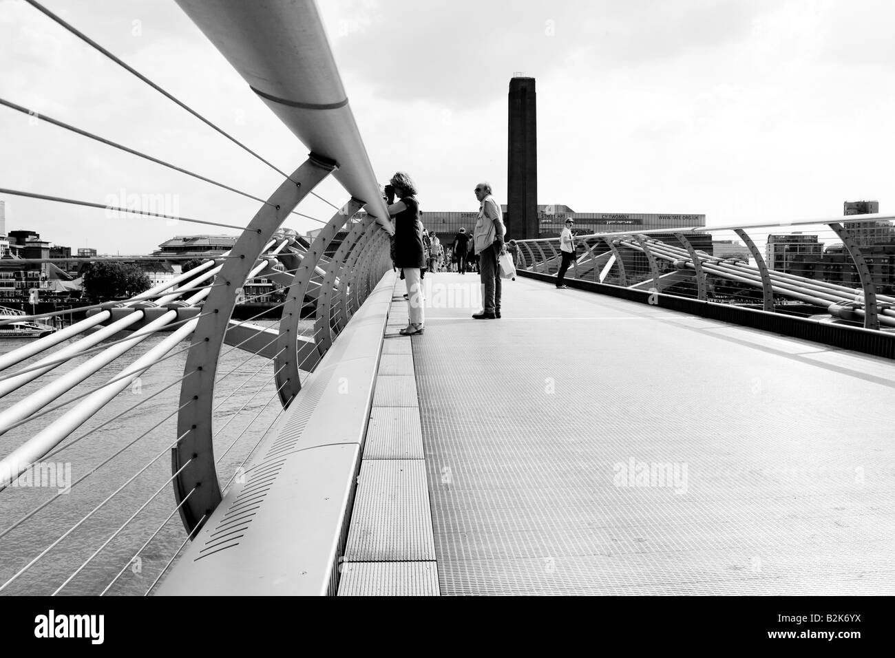 Millennium Bridge Londres Angleterre. Banque D'Images