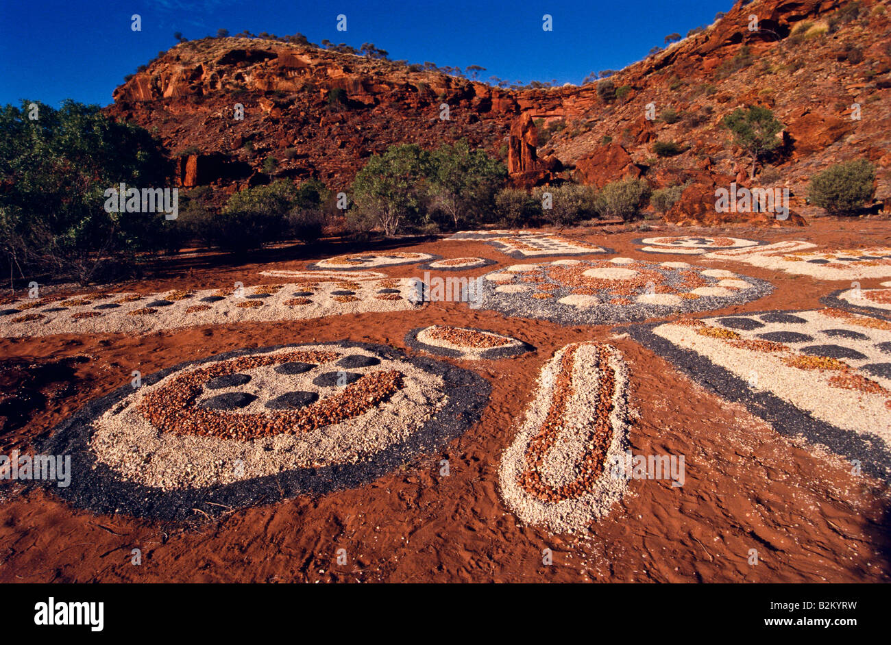 Peinture sur sable autochtones géant, outback Australie Banque D'Images