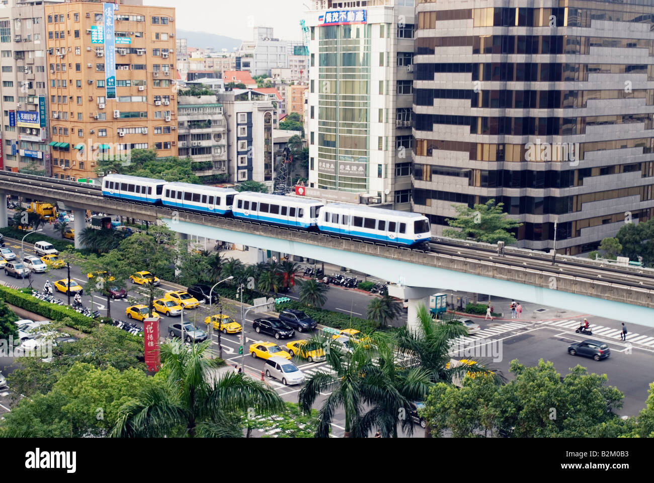 Taiwan, Taipei, Hefang Street MRT et de trafic Banque D'Images