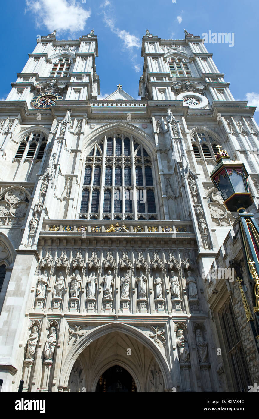 L'ouest de Londres tours avant de Westminster Abbey Banque D'Images