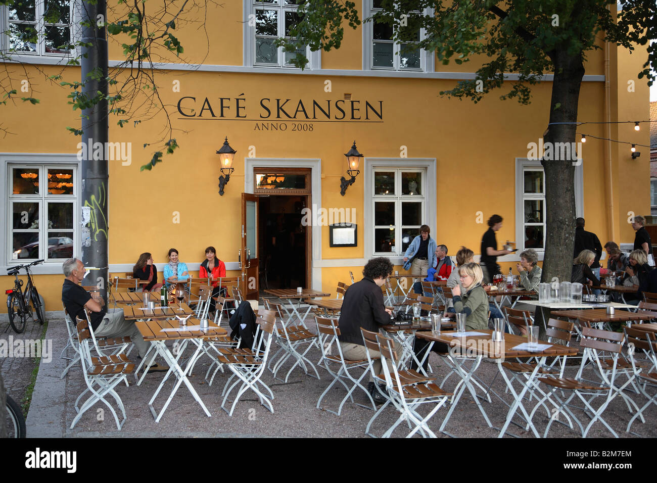 Oslo street cafe Banque de photographies et d’images à haute résolution ...