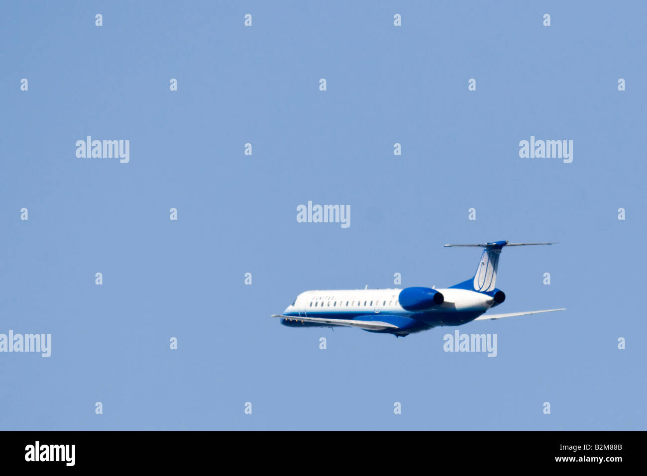 United Airlines avion au décollage de l'aéroport Banque D'Images