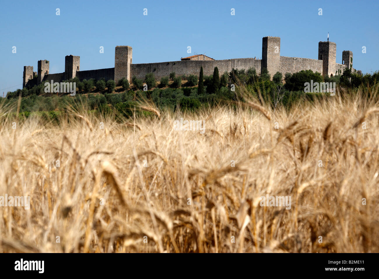 Les murs qui entourent la ville médiévale de Monteriggioni, toscane italie Europe Banque D'Images