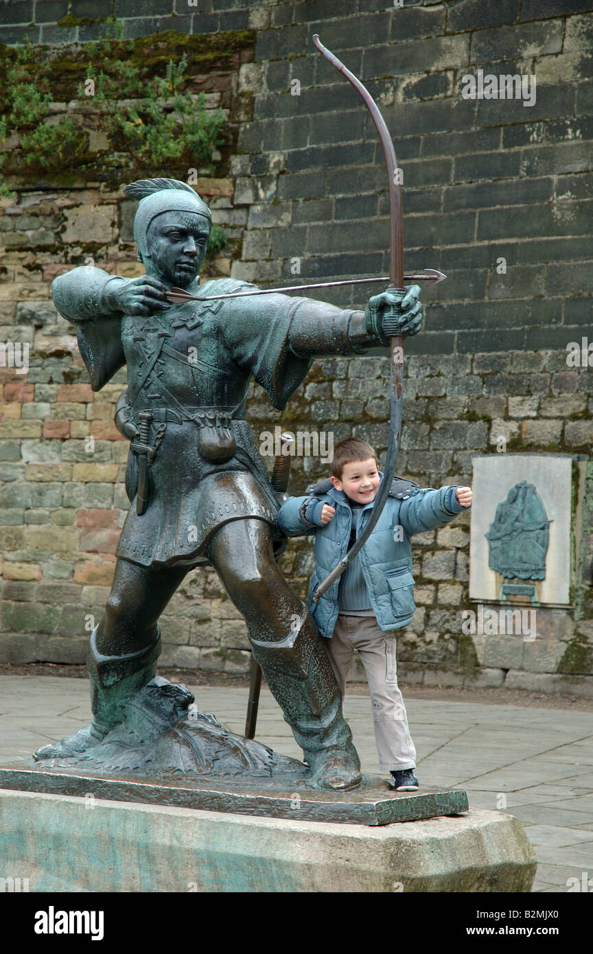 Statue de Robin des Bois, Nottingham, England, UK Banque D'Images