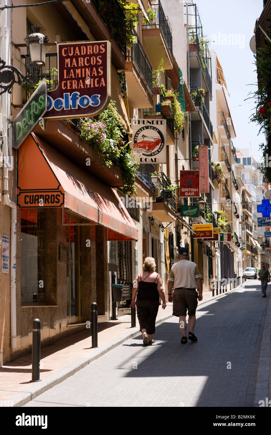 Costa Blanca Espagne Benidorm shopping dans la vieille ville Banque D'Images