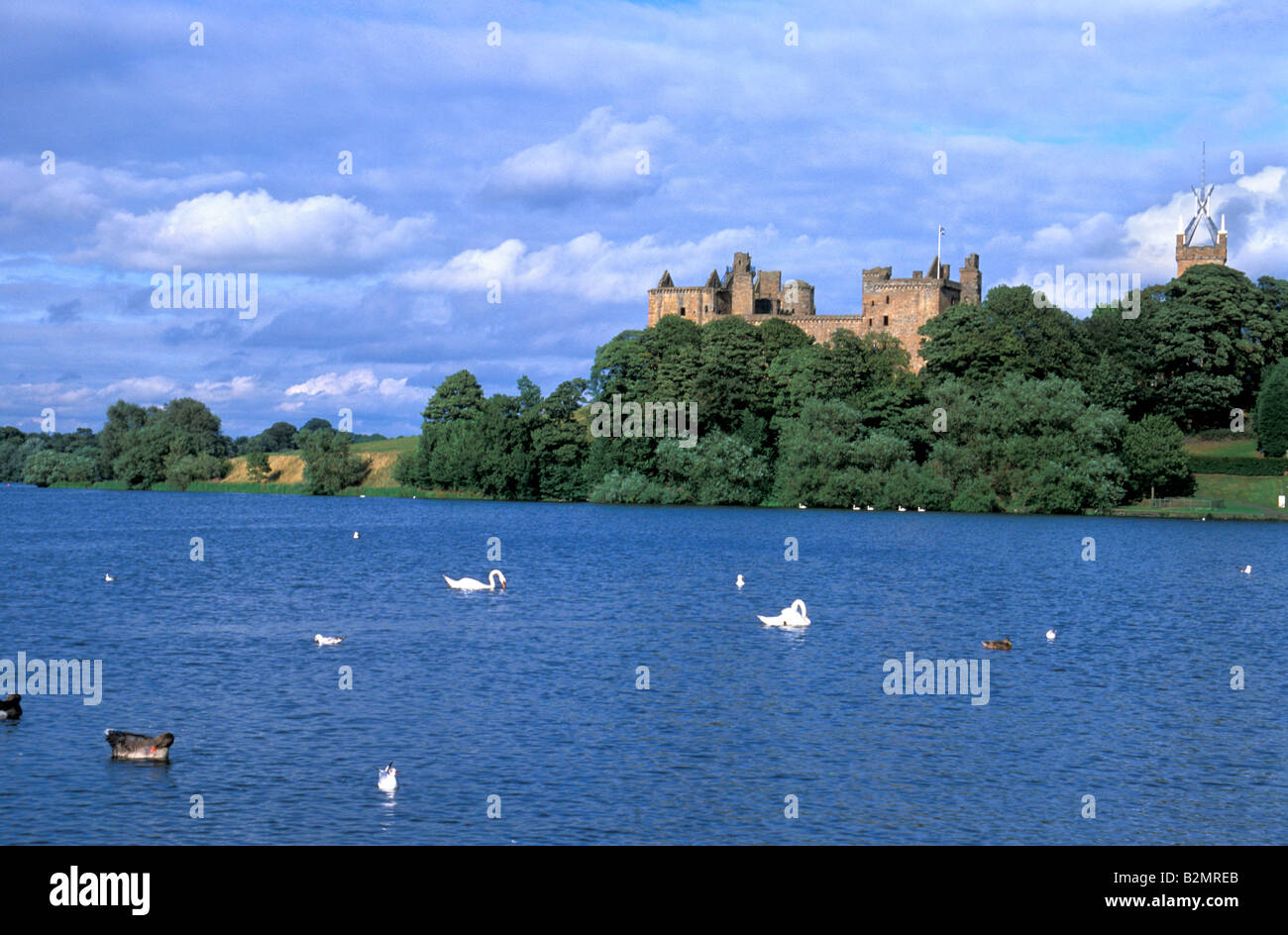 Et le Palais de Linlithgow Loch, en Écosse, Royaume-Uni, Europe Banque D'Images