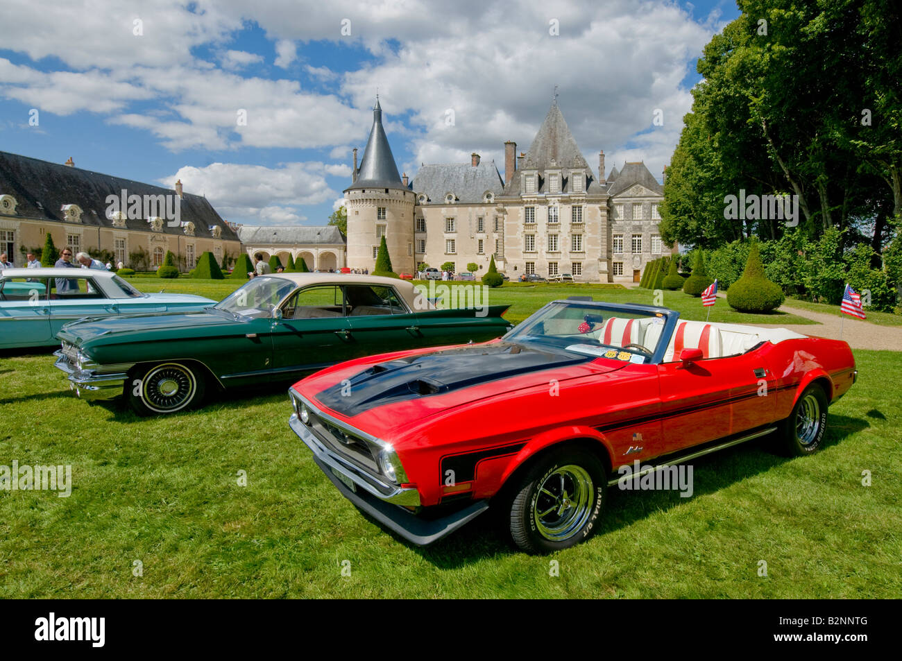 Ford Mustang convertible au American car show dans le parc du Chateau d